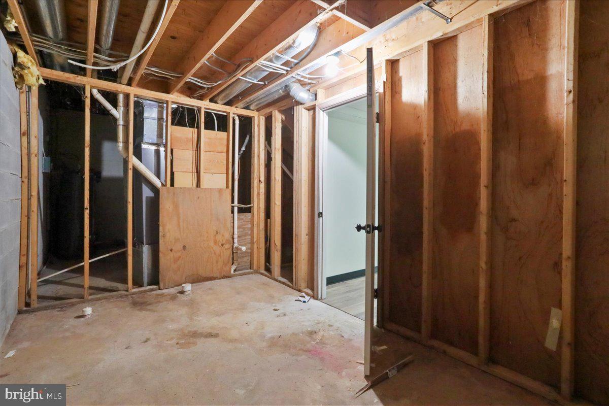 143 Zinn Way Property Photo 31
