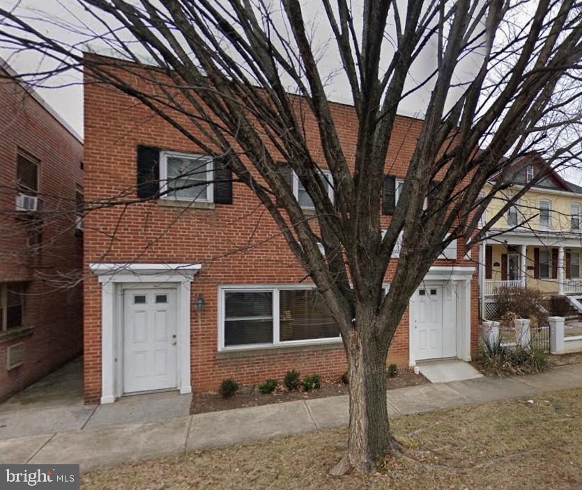 320 N ROYAL AVE #1 Property Photo 1