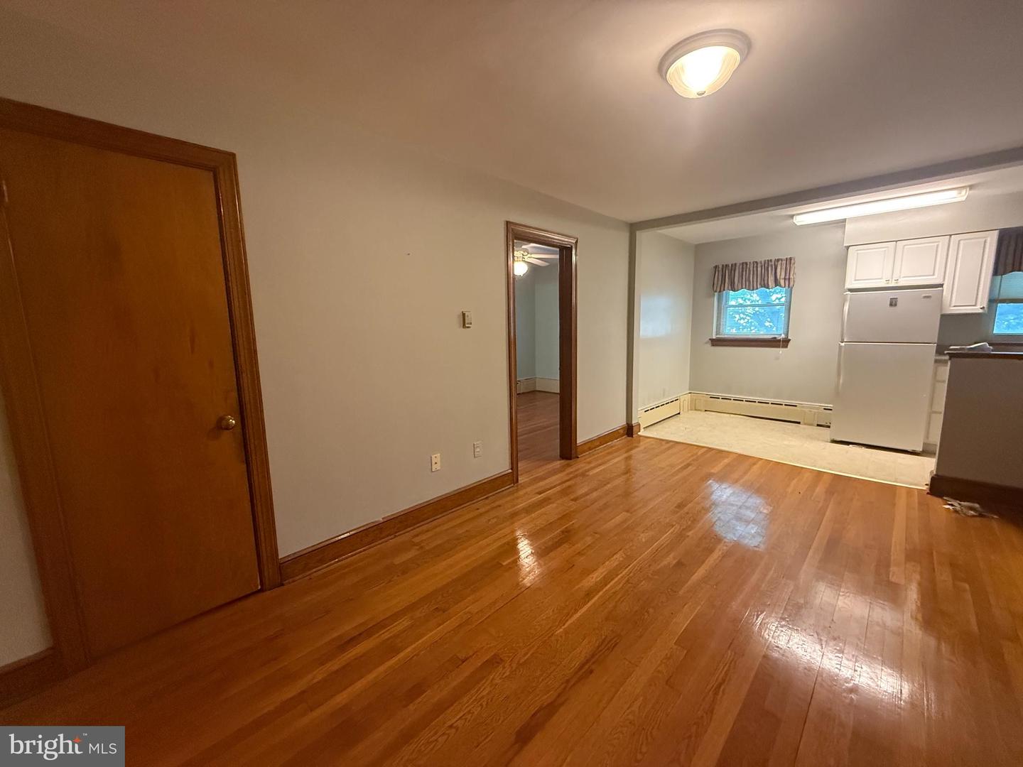 320 N Royal Ave #1 Property Photo 6