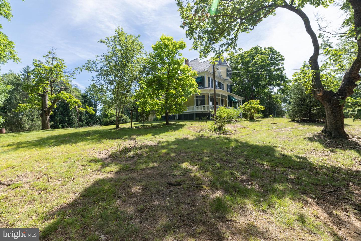 413 Grand Ave Property Photo 47
