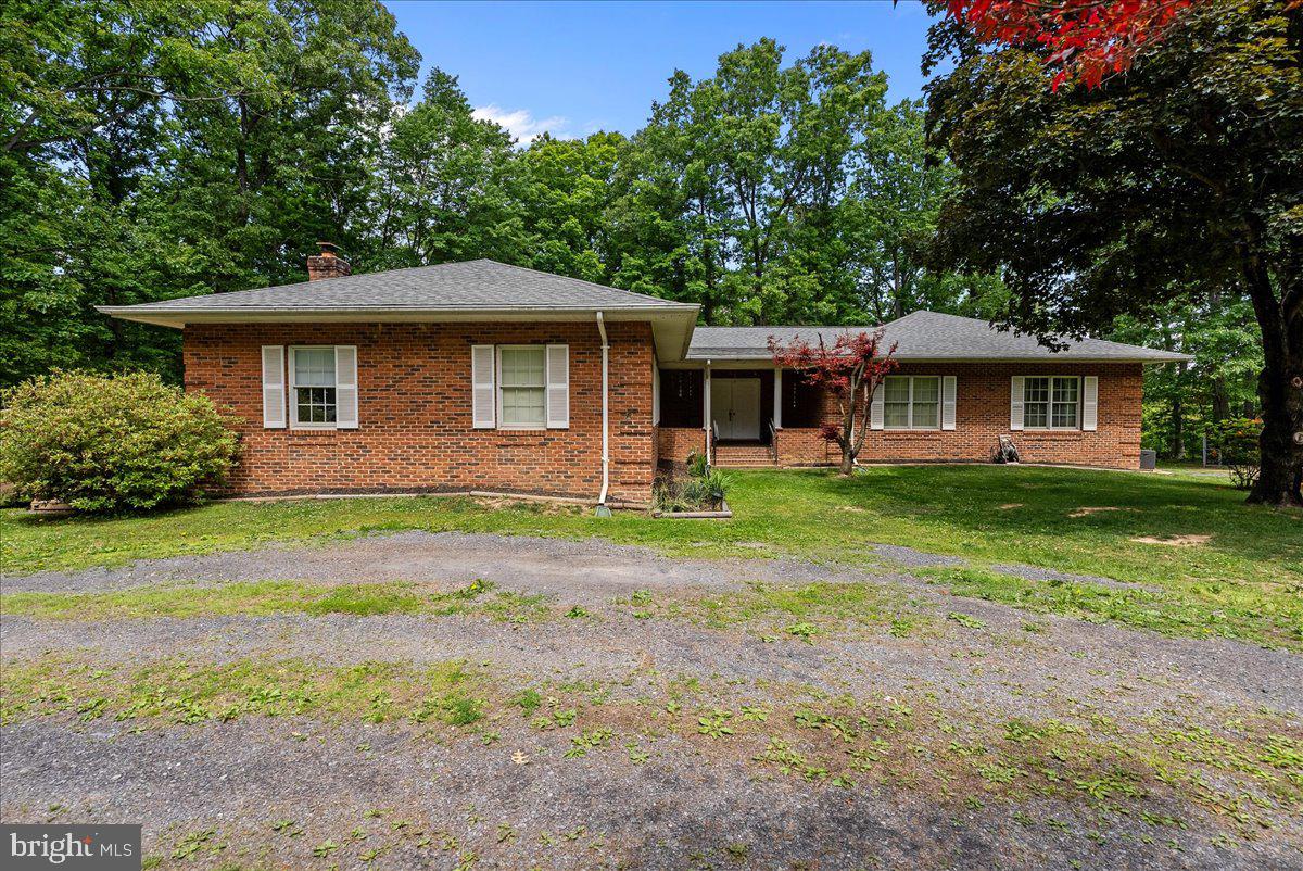 298 Mcdaniel Ln Property Photo 2