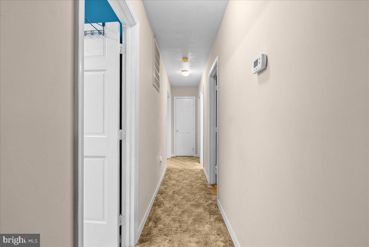 298 Mcdaniel Ln Property Photo 8