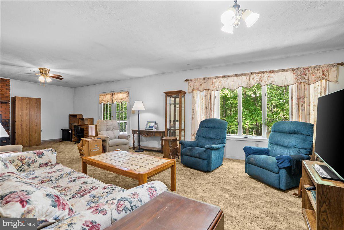 298 Mcdaniel Ln Property Photo 11