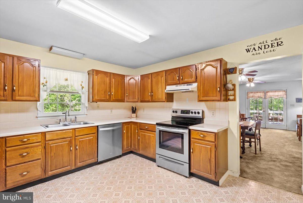298 Mcdaniel Ln Property Photo 17