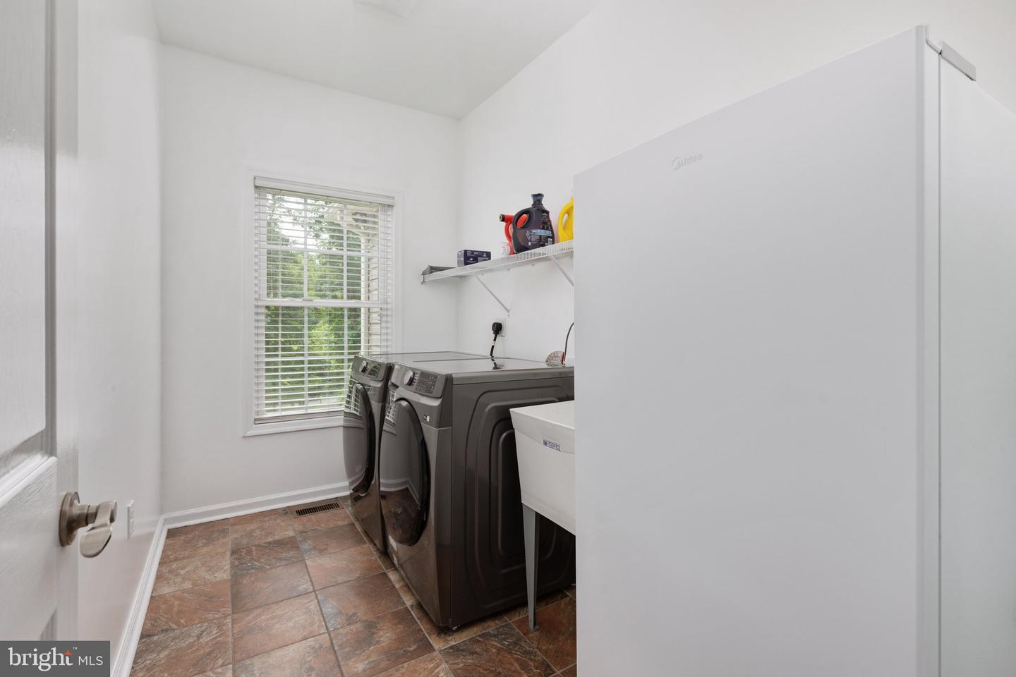 228 Mercys Dr Property Photo 24