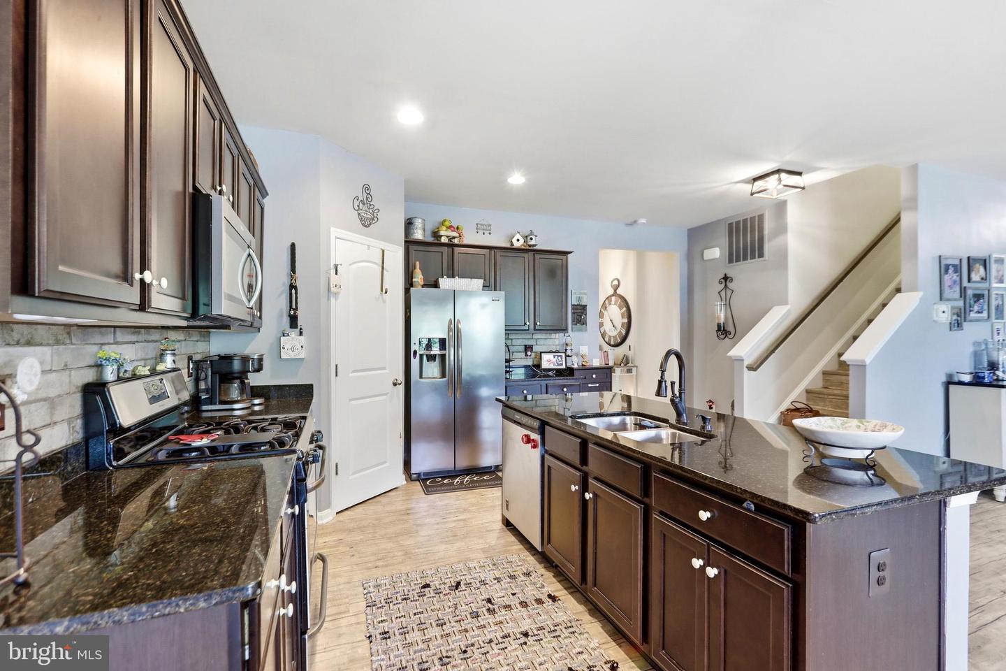 113 Divot Ct Property Photo 6