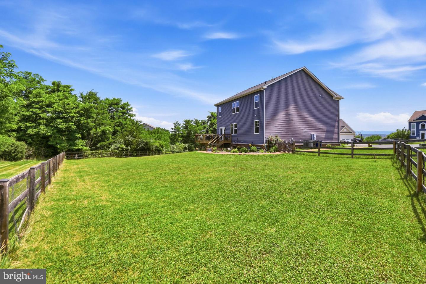 113 Divot Ct Property Photo 37