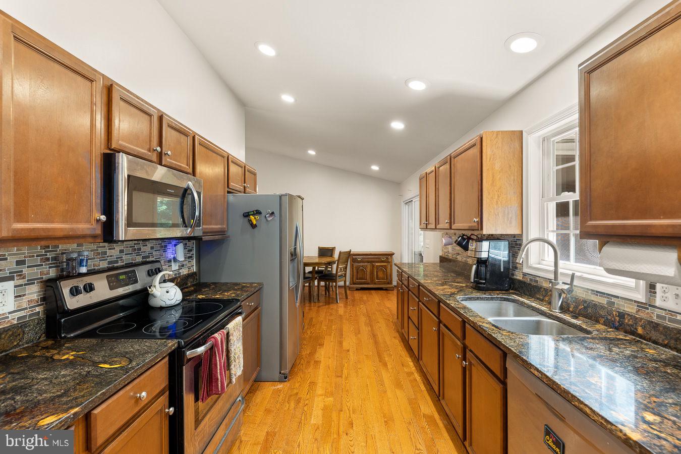 219 Woodpecker Way Property Photo 3