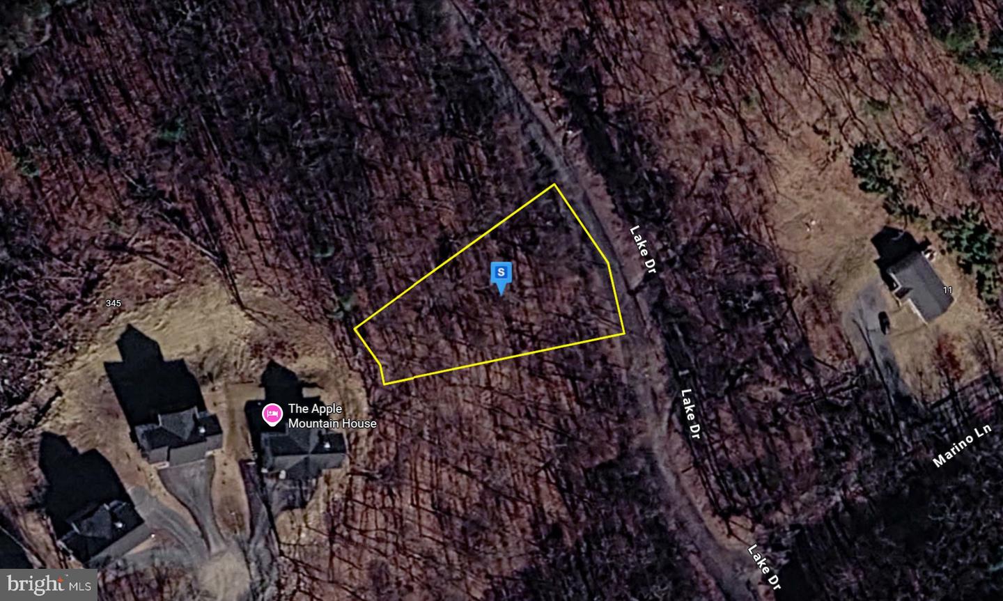 551 Lake Dr Property Photo 1