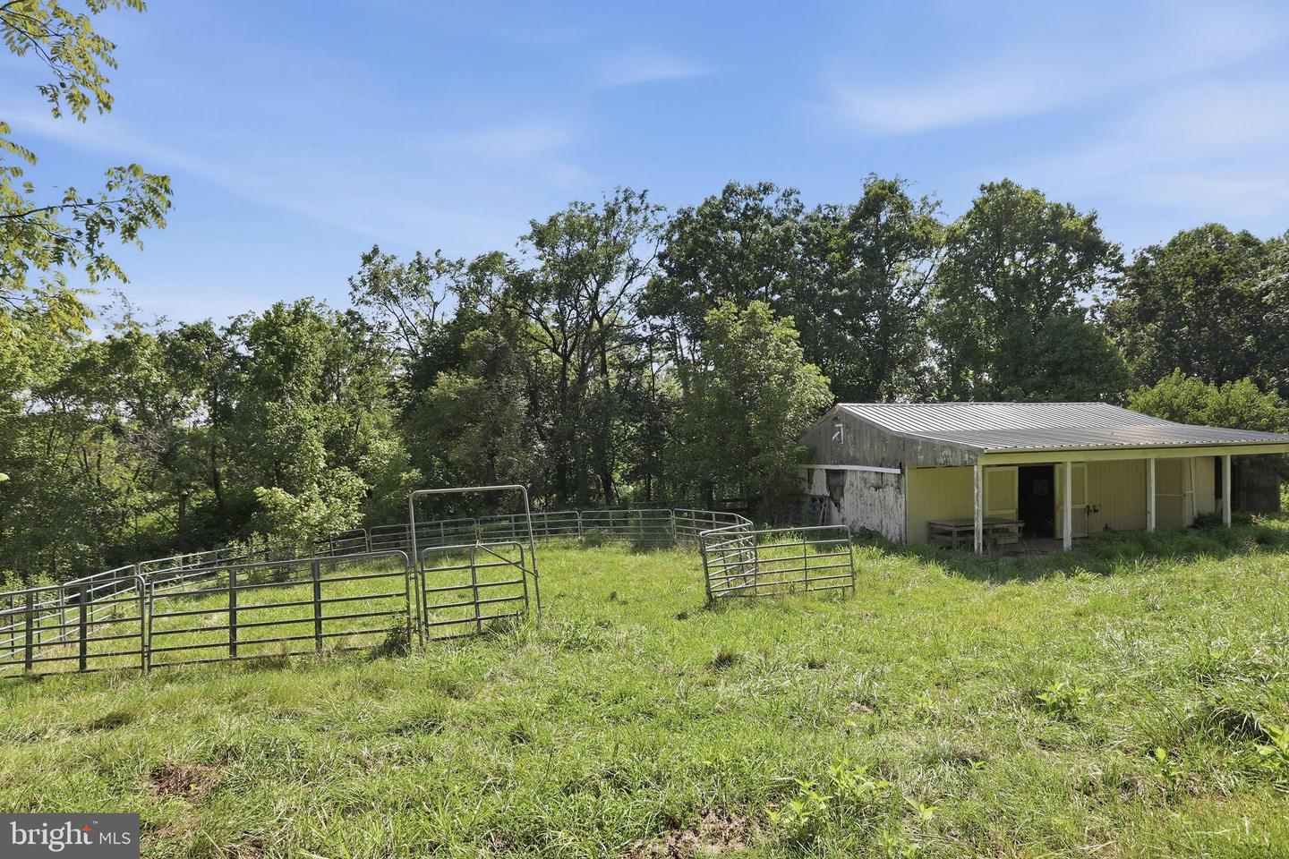 847 Jonathan Rd Property Photo 3