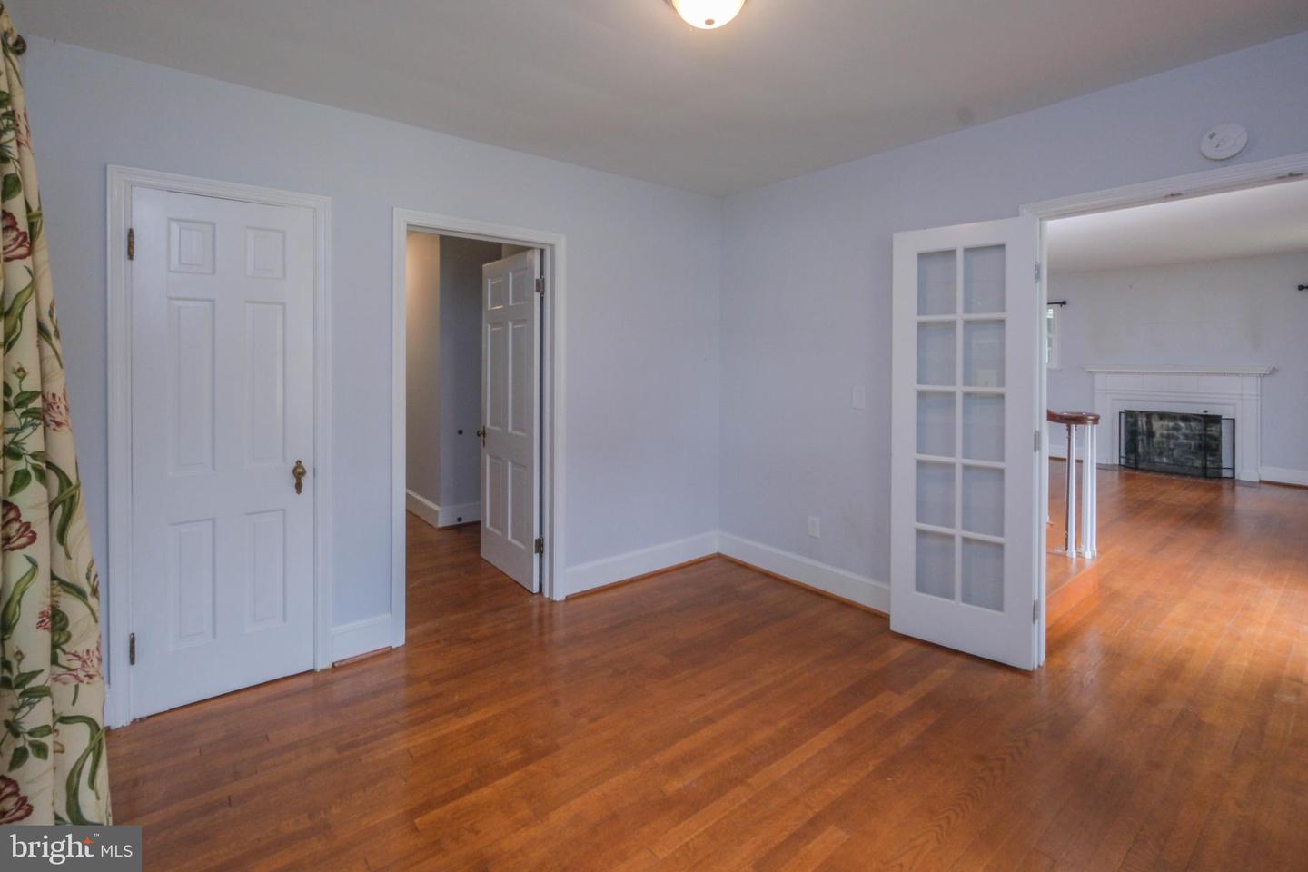 208 Salem Ave Property Photo 23
