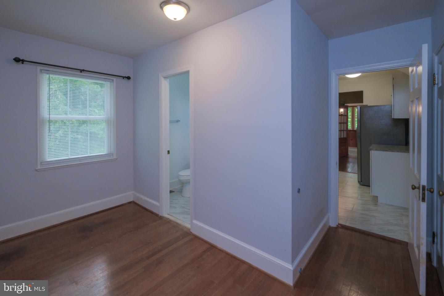 208 Salem Ave Property Photo 27