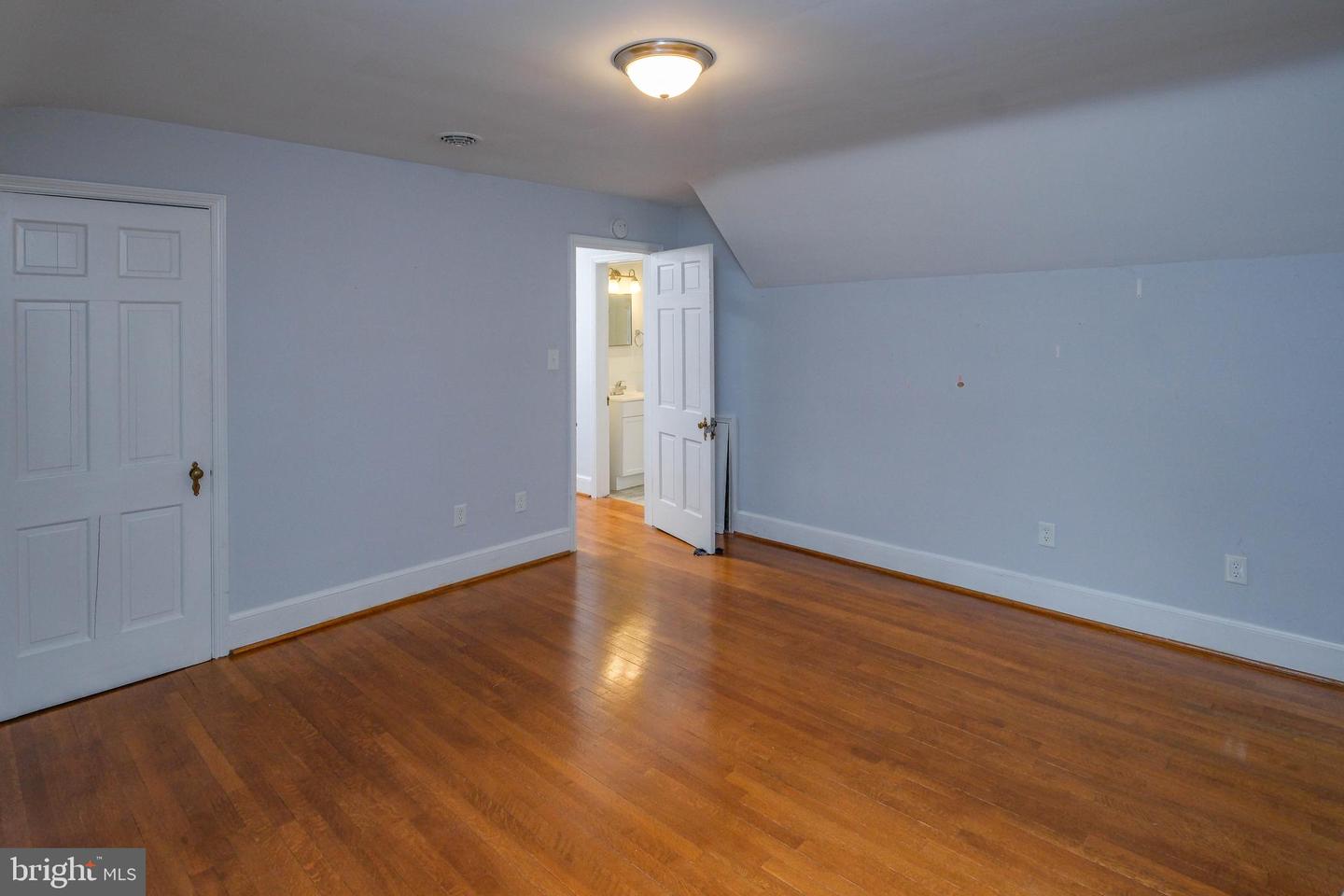 208 Salem Ave Property Photo 42