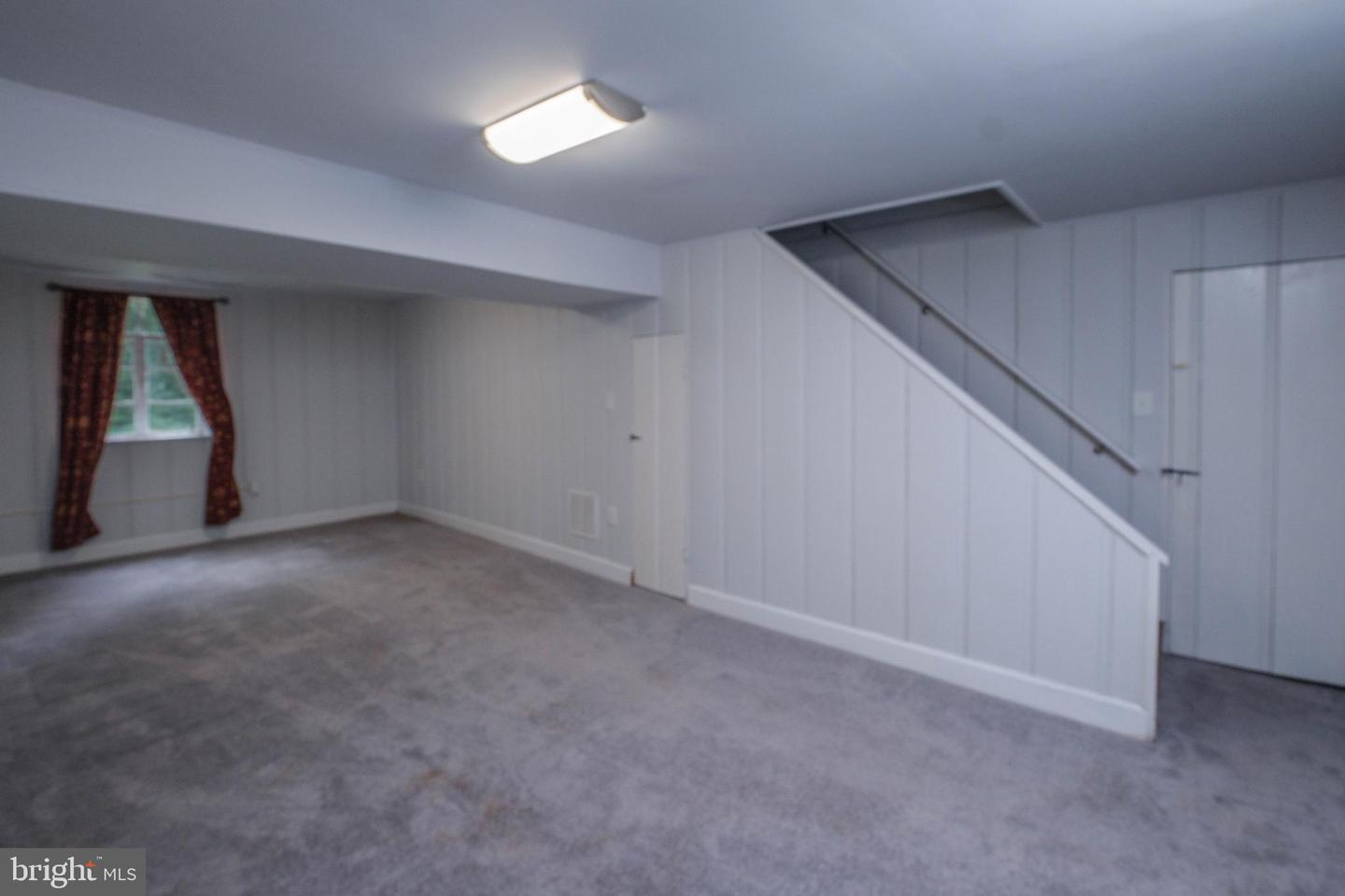 208 Salem Ave Property Photo 45