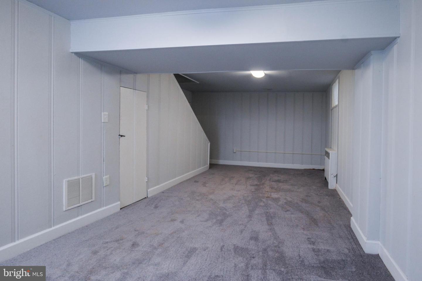 208 Salem Ave Property Photo 46