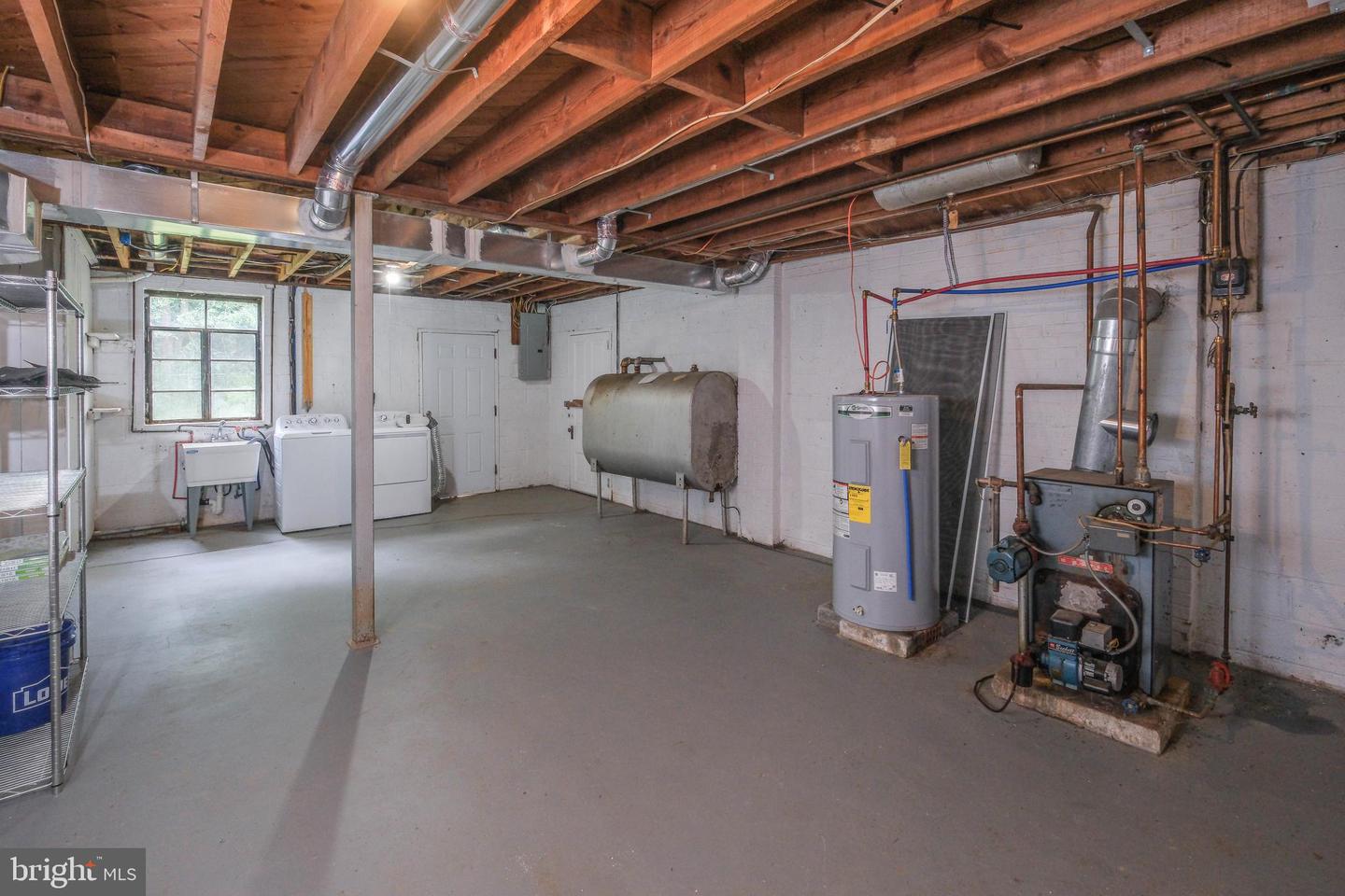 208 Salem Ave Property Photo 47