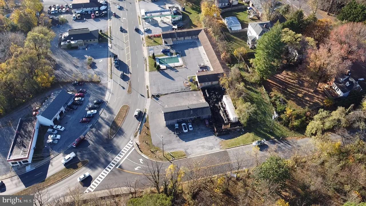 Warren Ave Property Photo 2