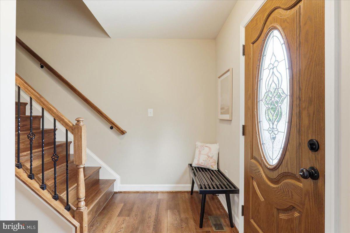 524 Lower Valley Rd Property Photo 5