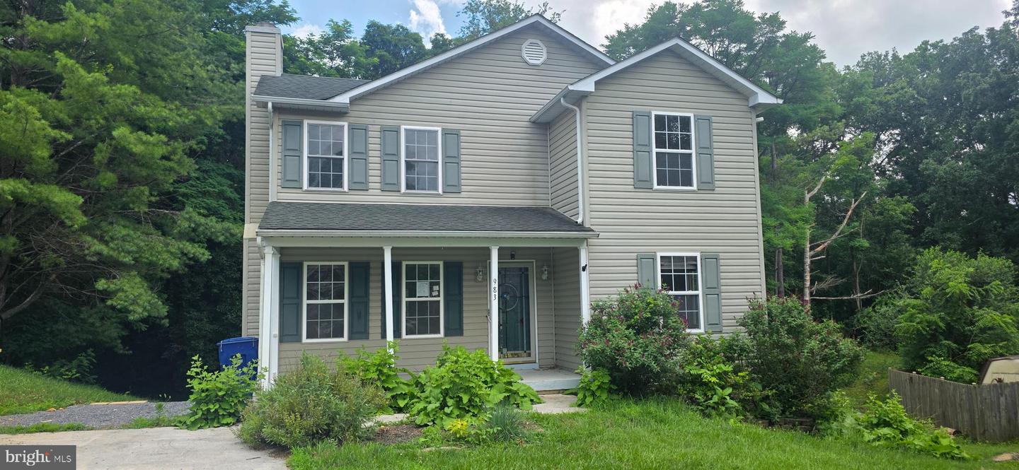 983 Meadow Ct Property Photo 2