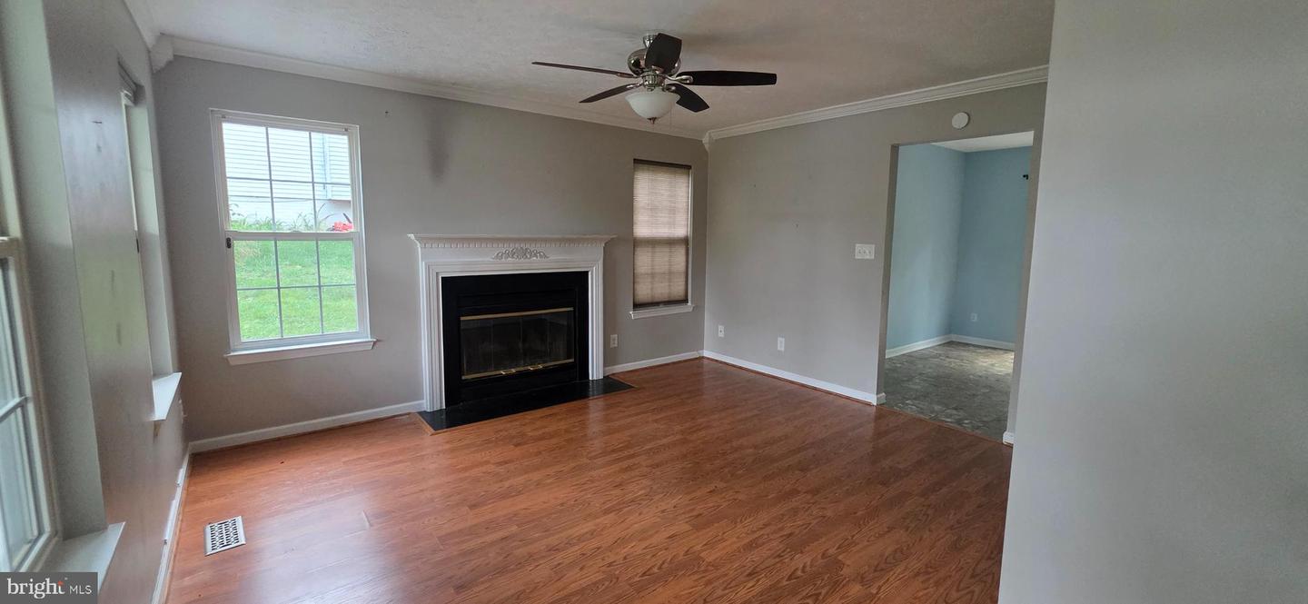 983 Meadow Ct Property Photo 4
