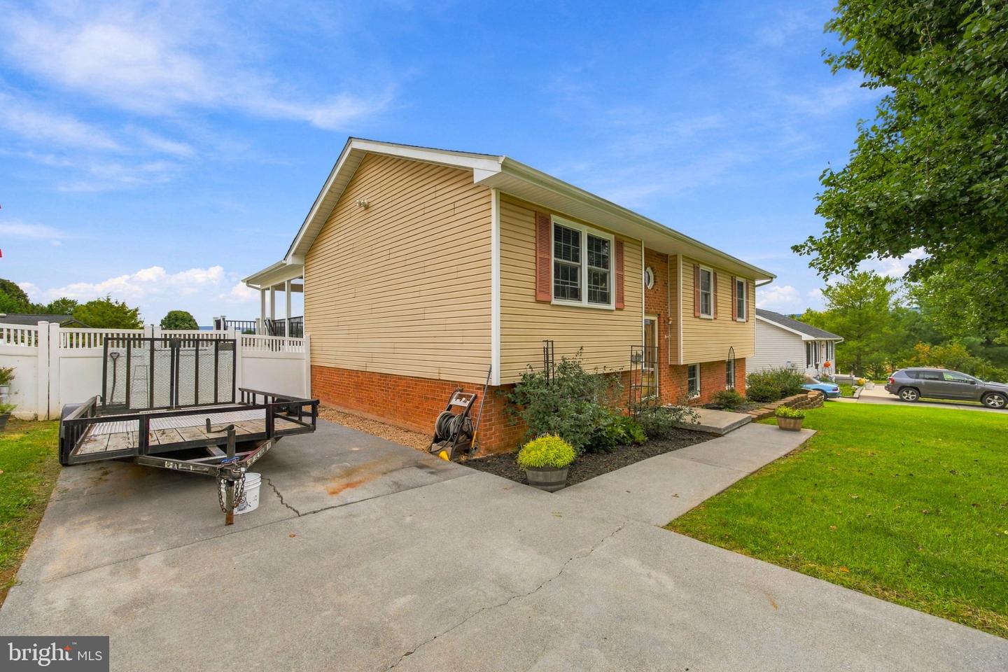 1170 Kesler Rd Property Photo 3