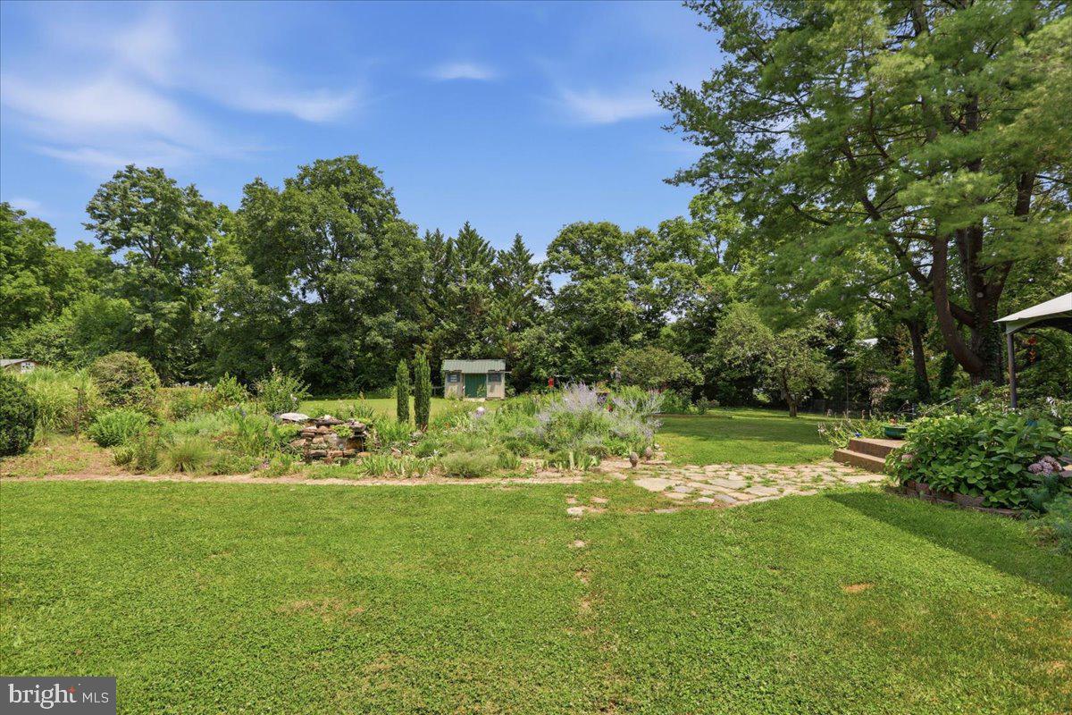 236 Riverside Dr Property Photo 47