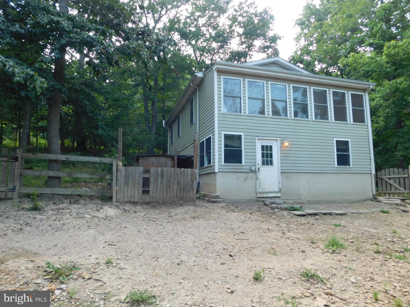 155 Gary Ln Property Photo 2