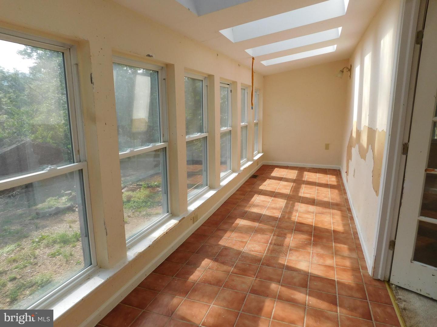 155 Gary Ln Property Photo 10