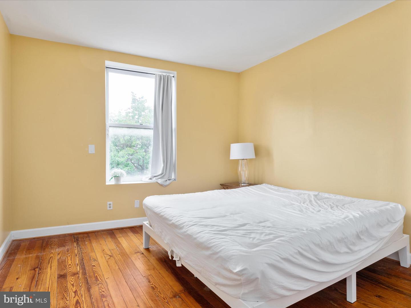 401 E Main St #b Property Photo 5