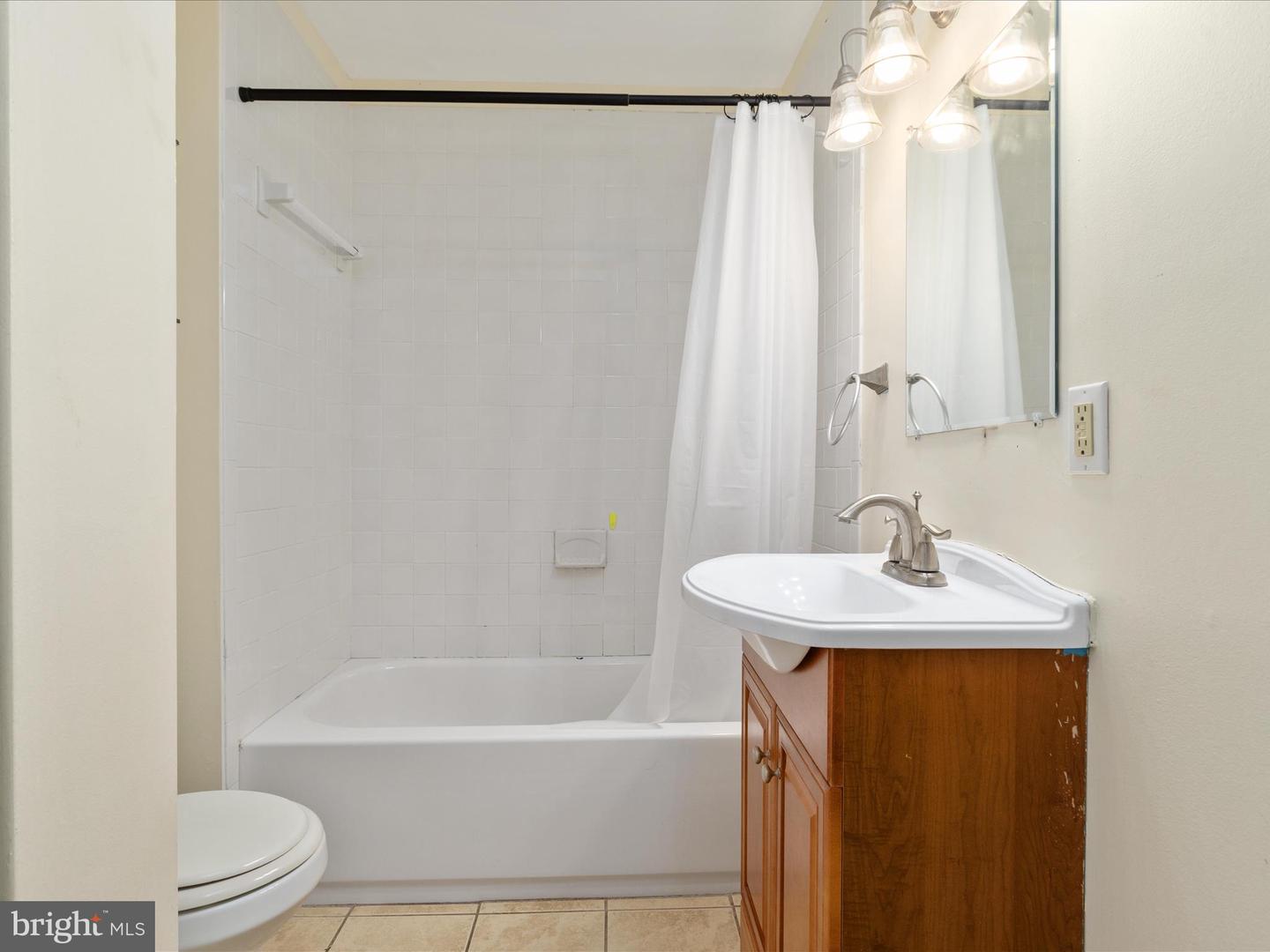 401 E Main St #b Property Photo 8
