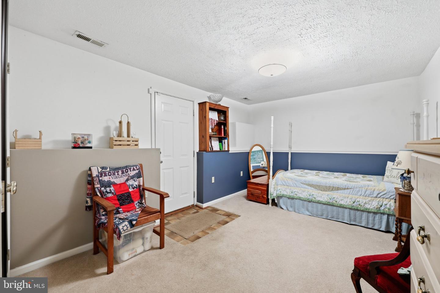 573 Lewis St Property Photo 31
