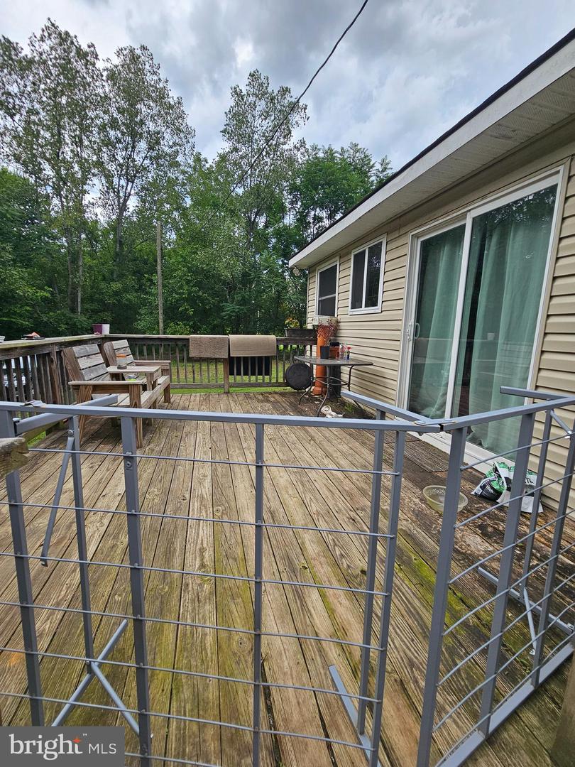 348 Thompson Hollow Rd Property Photo 5