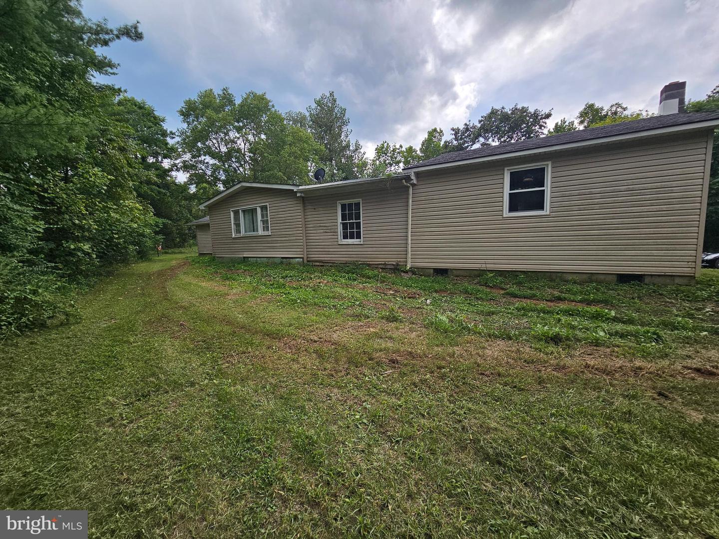 348 Thompson Hollow Rd Property Photo 9