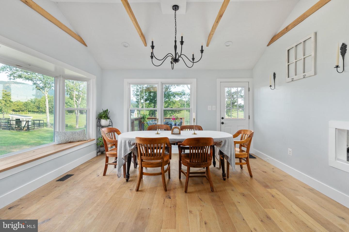 129 Property Photo 6