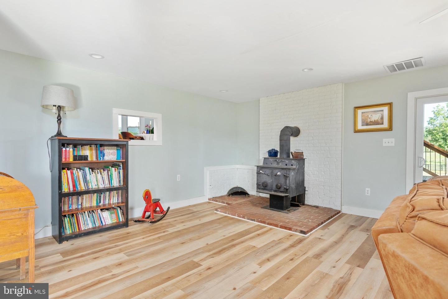 129 Property Photo 17