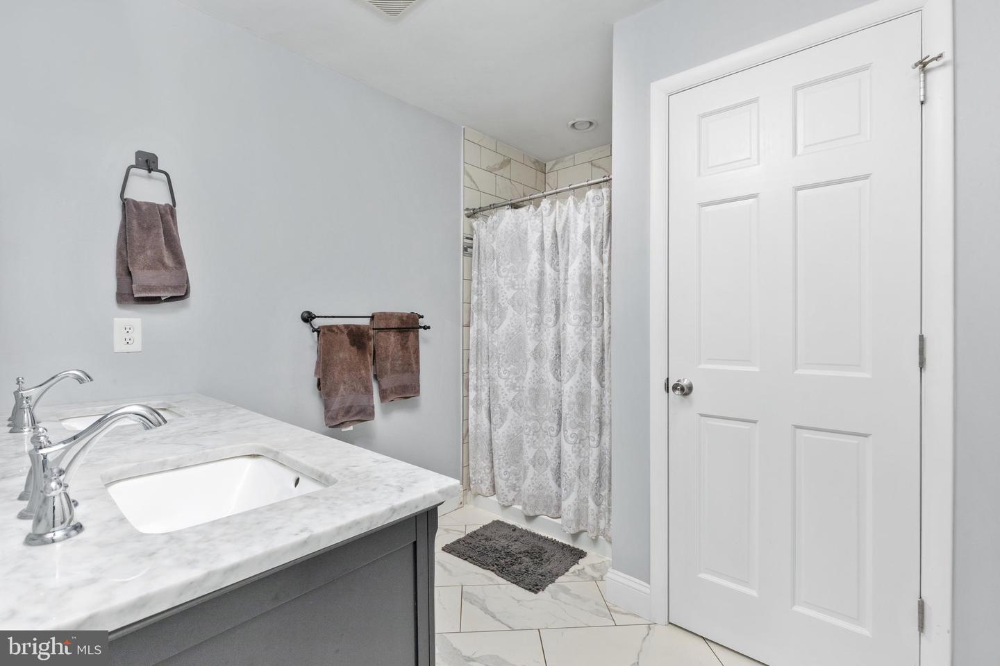 129 Property Photo 25
