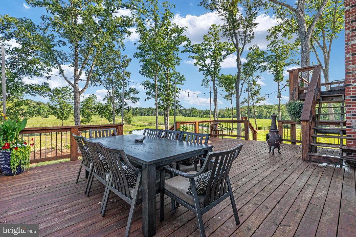 129 Property Photo 35