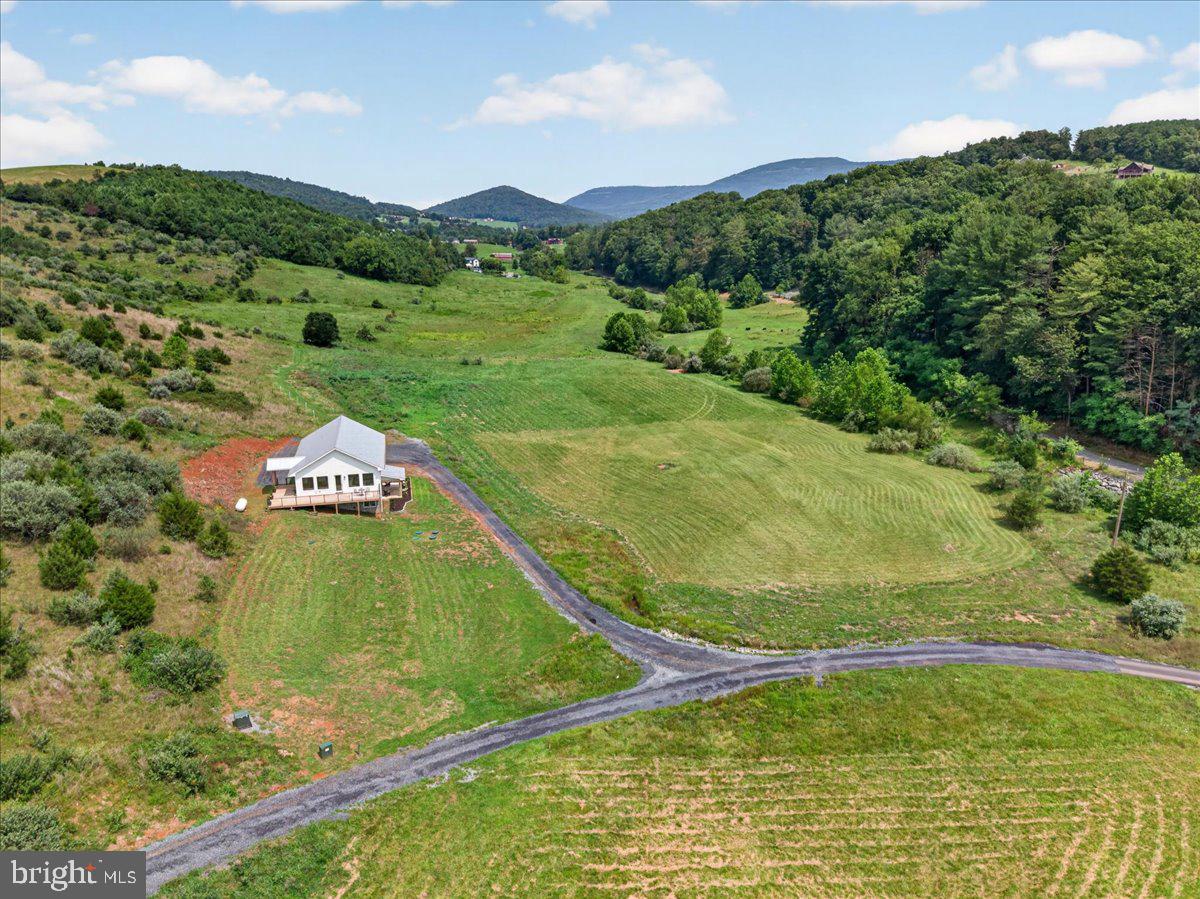 720 Gooney Manor Loop Property Photo 51