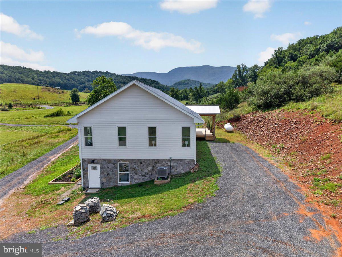 720 Gooney Manor Loop Property Photo 53