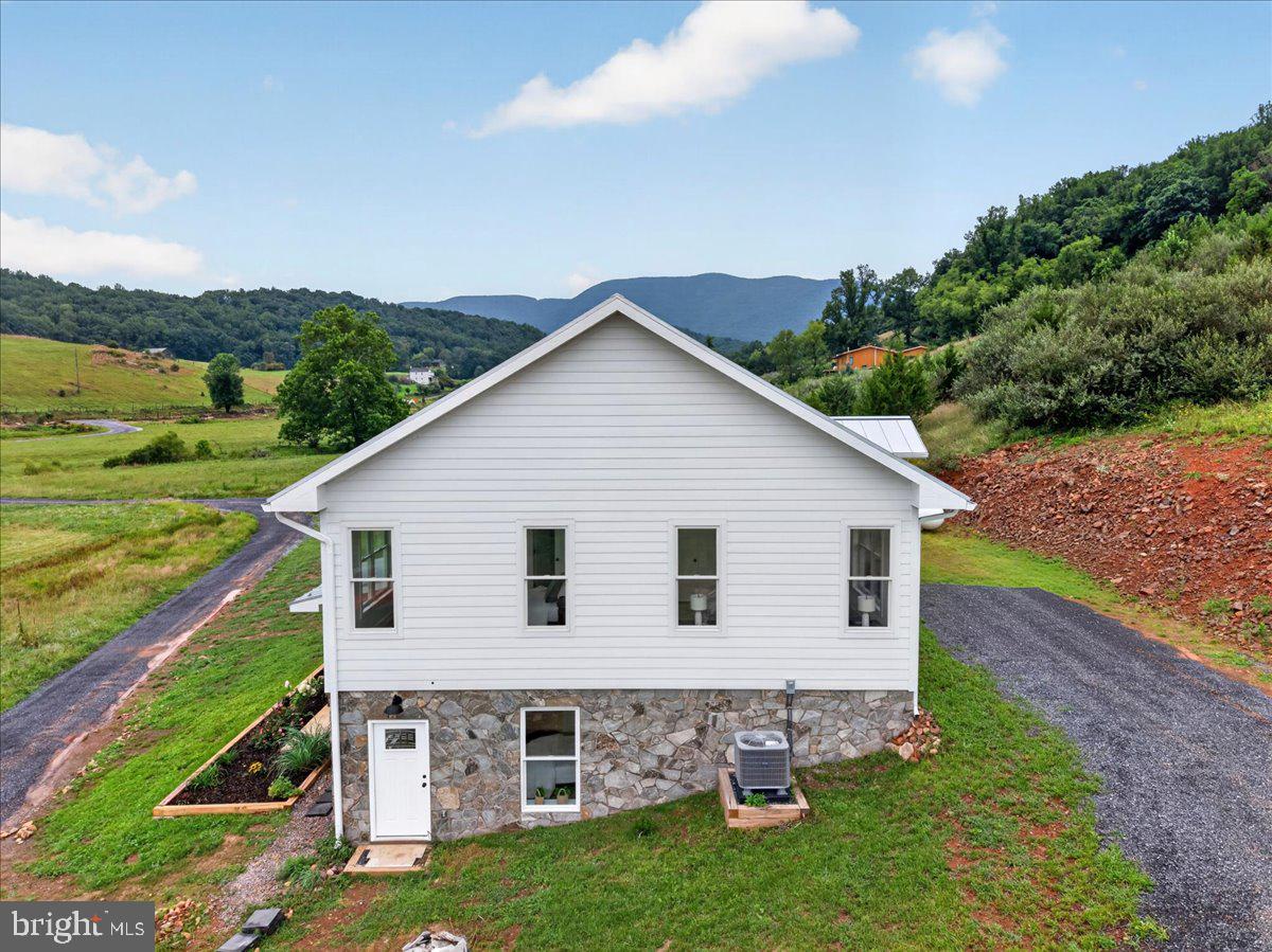720 Gooney Manor Loop Property Photo 62