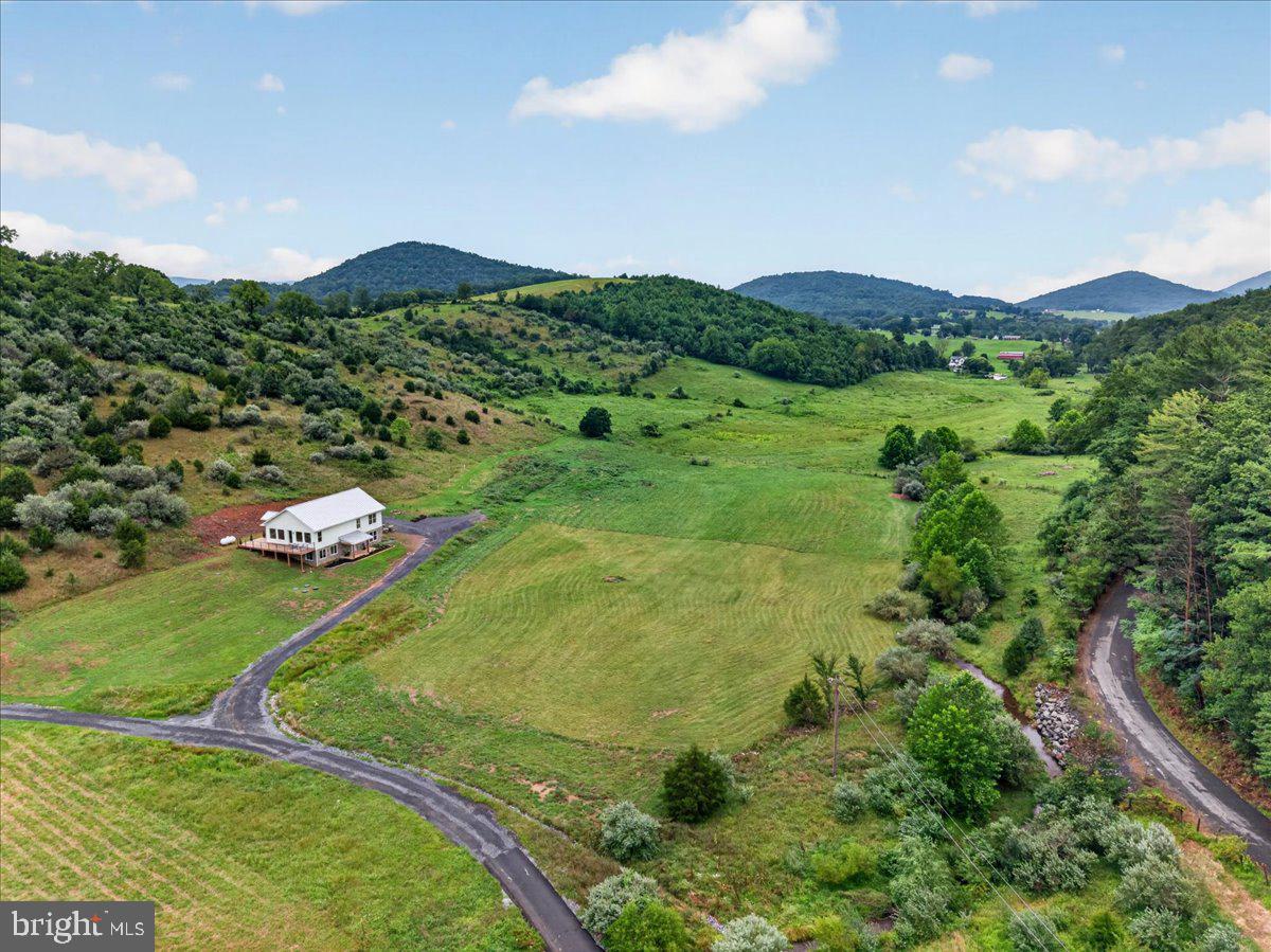 720 Gooney Manor Loop Property Photo 67