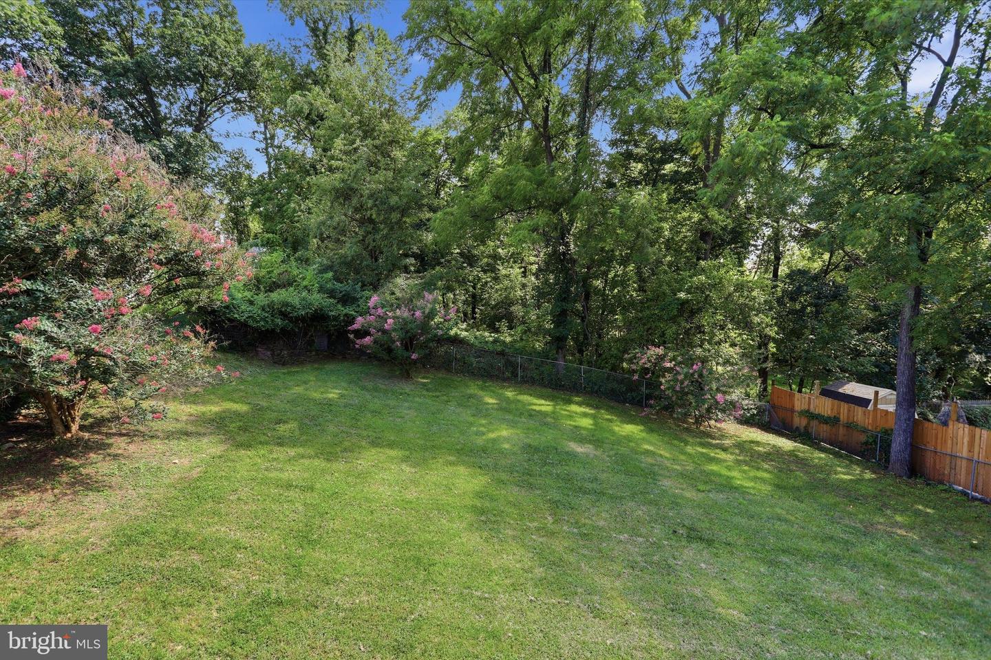19 Fairview Ave Property Photo 36