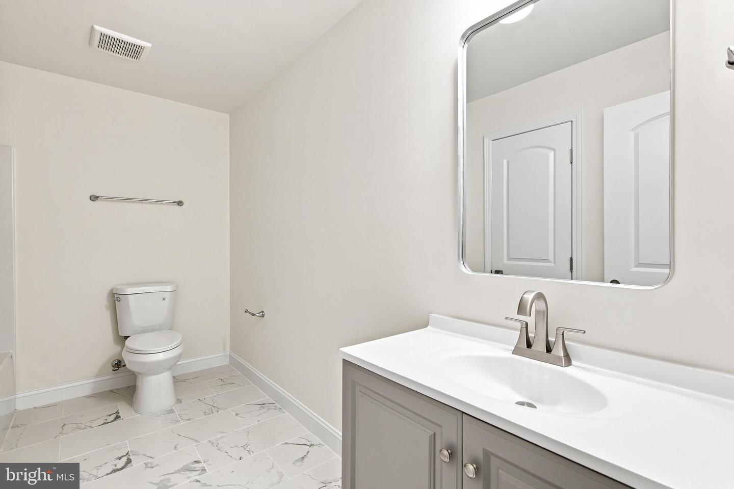 135 Yarnell Ct Property Photo 23