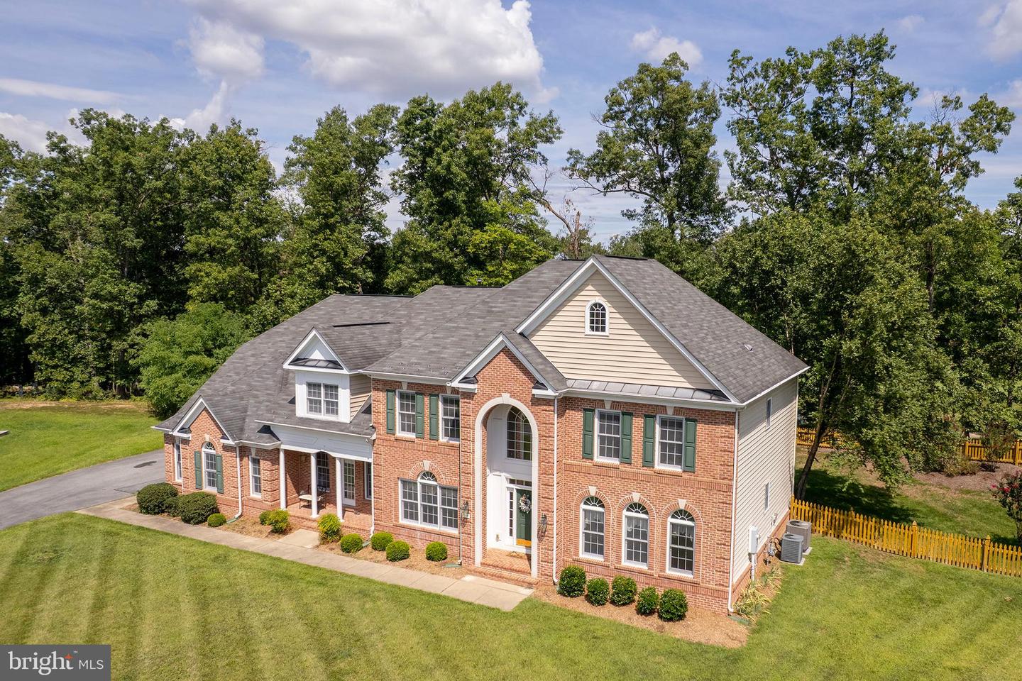 100 Sand Bunker Ct Property Photo 3
