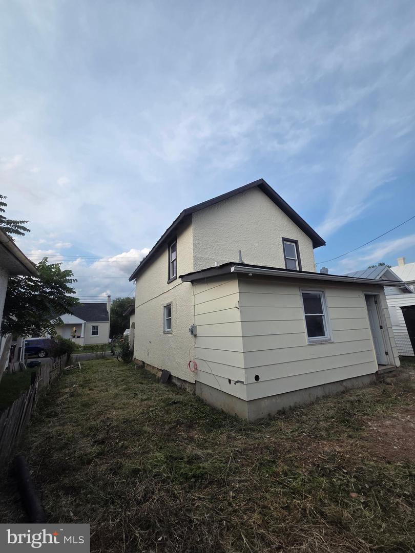 237 Short St Property Photo 7