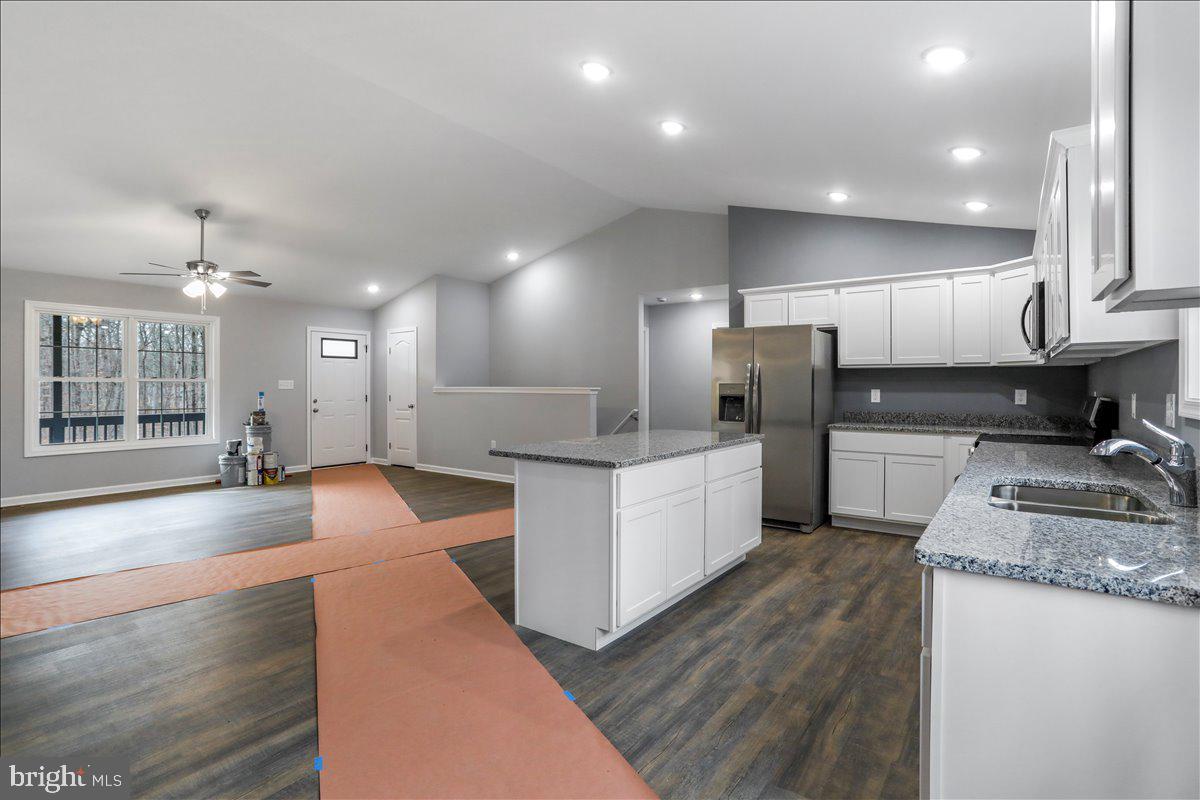 1117 Western Ln Property Photo 2