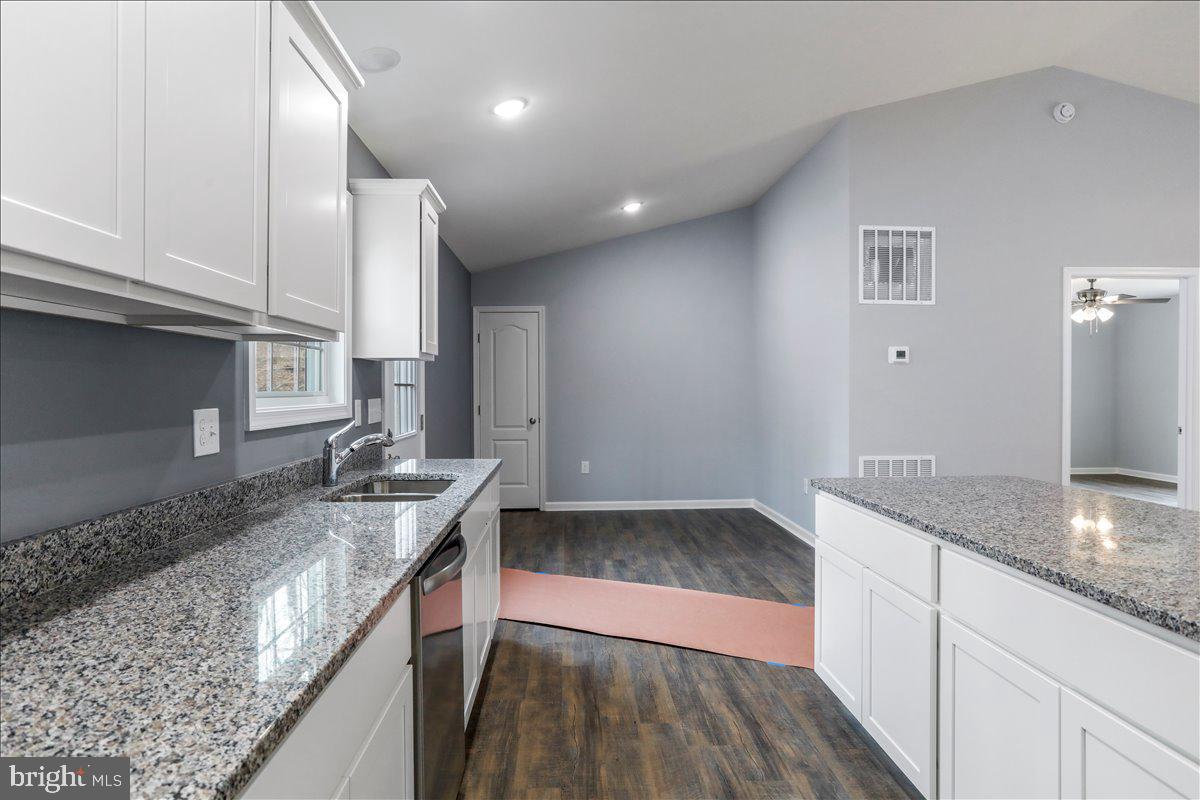 1117 Western Ln Property Photo 10