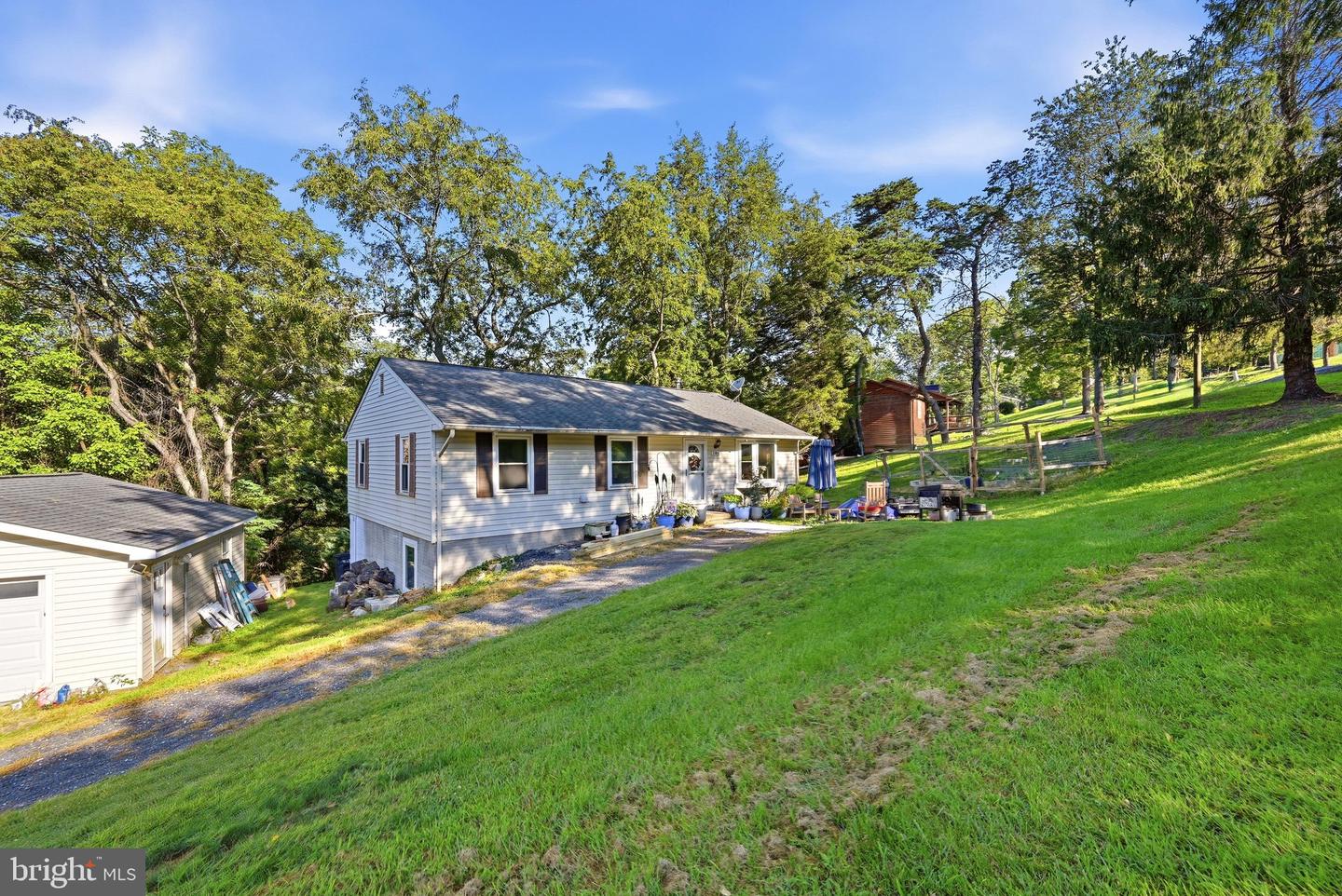 186 Apple Orchard Dr Property Photo 4