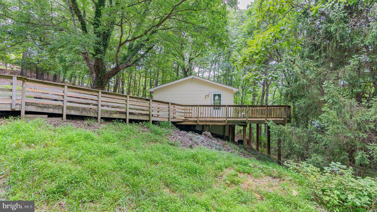 479 Vesey Dr Property Photo 1