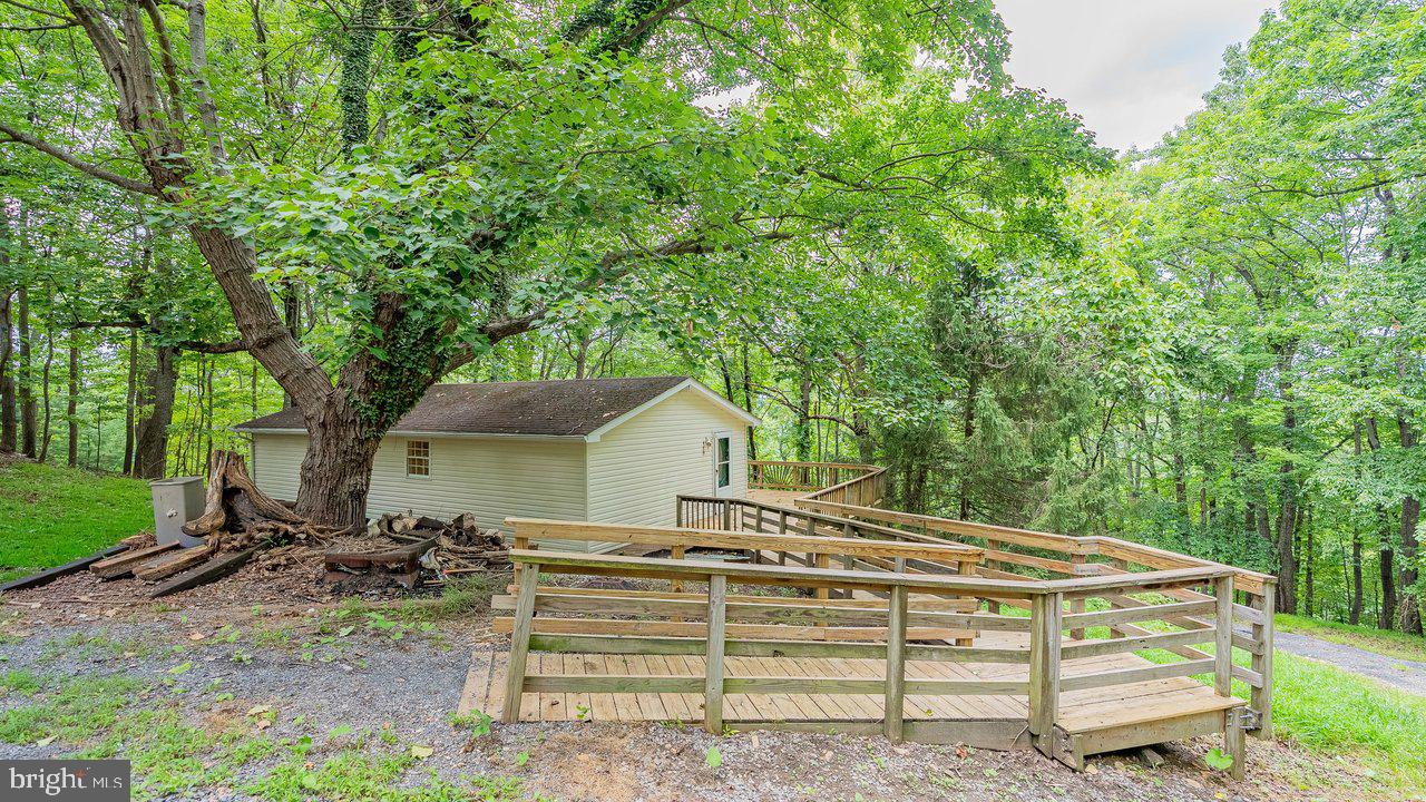 479 Vesey Dr Property Photo 3